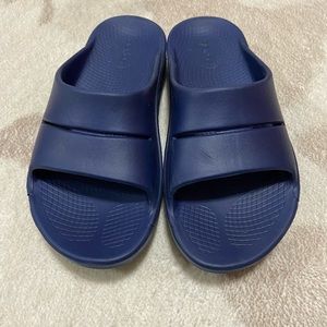 Oofos Sandals